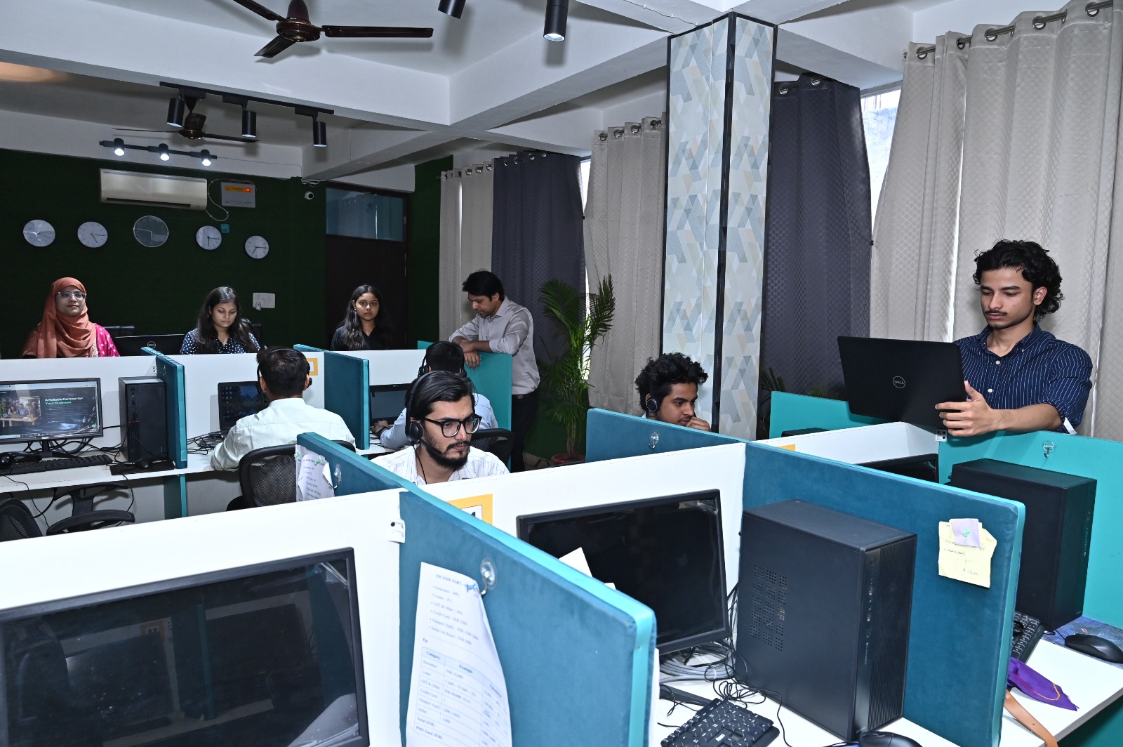 Serviflex Global office — full operations floor, Kalyanpur